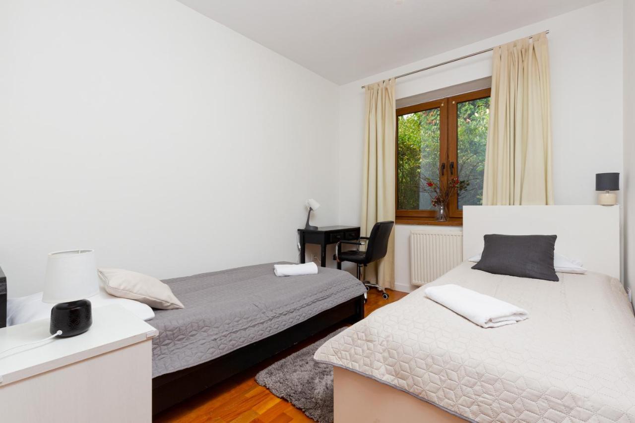 Holiday House Cinema Experience Warsaw Michalowice By Renters Vila Exterior foto