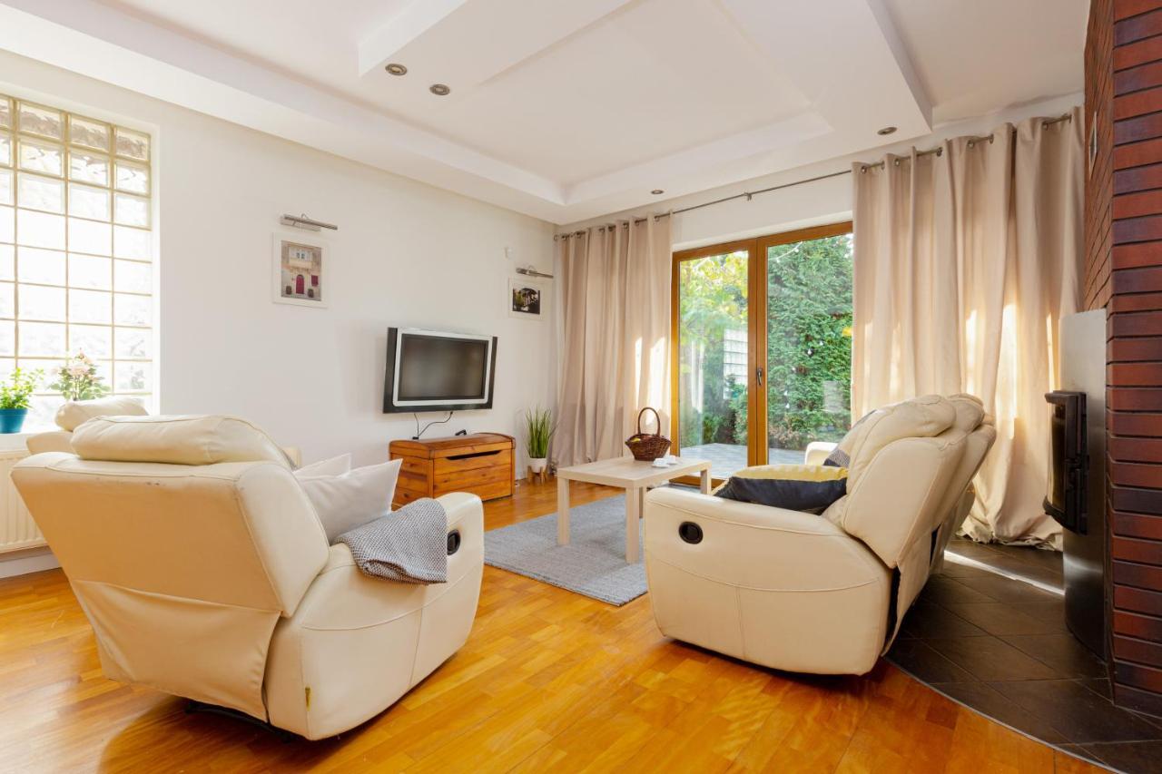 Holiday House Cinema Experience Warsaw Michalowice By Renters Vila Exterior foto